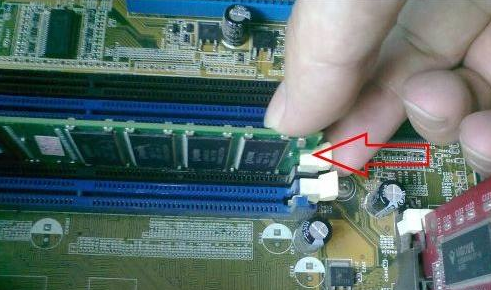 Win10專業(yè)版系統(tǒng)電腦黑屏怎么辦？