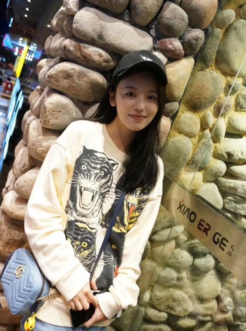 抖音曉曉的寄己是誰_抖音張?zhí)祉崅€人資料分享