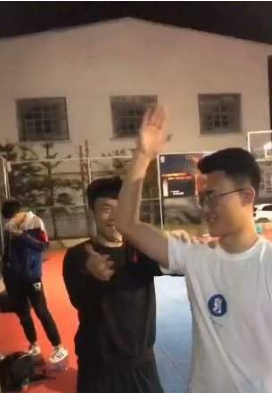 抖音上手變短是怎么拍的？手變短拍攝原理解析