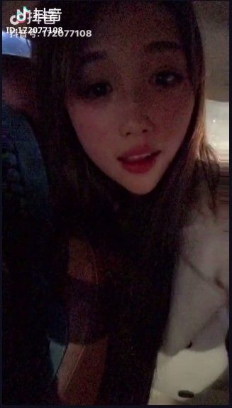 抖音吐車上就200是什么意思？抖音吐車上200是怎么回事